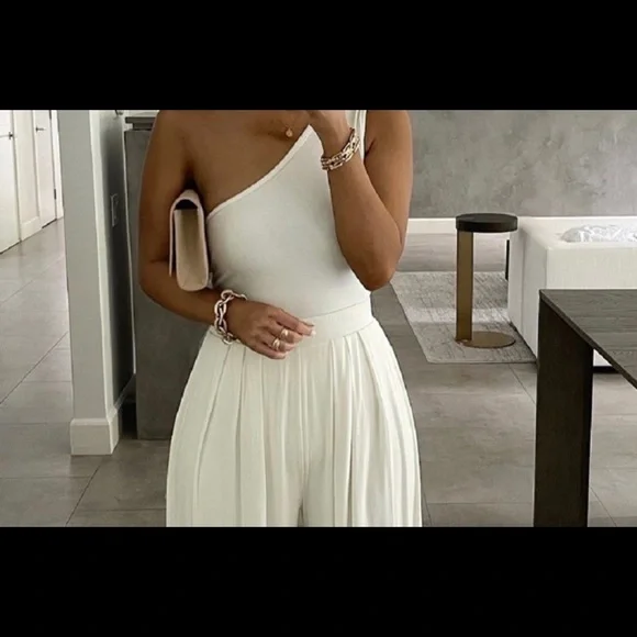 JLUXLABEL Ruthi Ivory one shoulder Bodysuit BNWT Size L - Picture 2 of 4